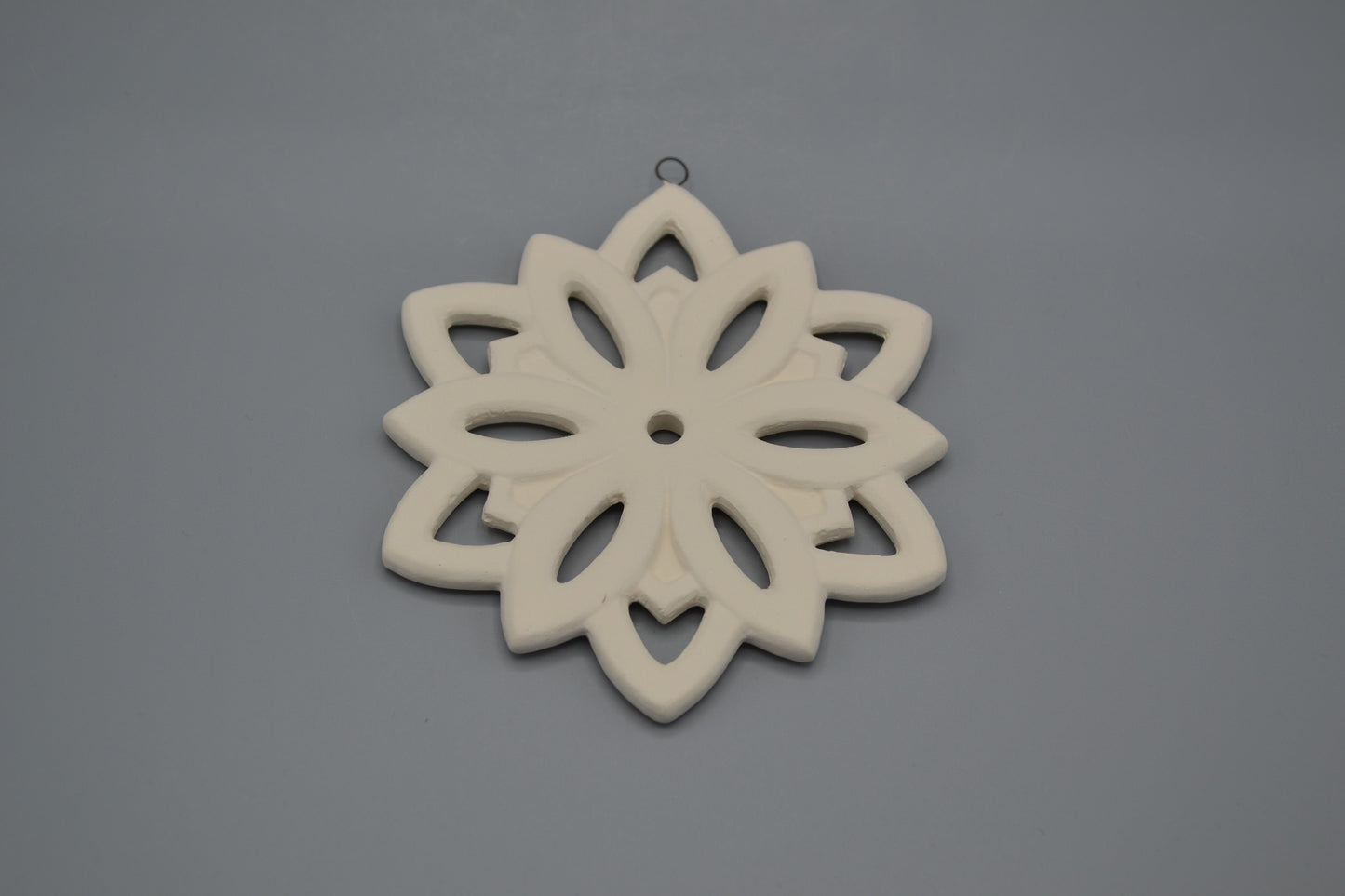 Set di 3 fiocchi di neve da appendere in ceramica semilavorata GREZZA da dipingere
