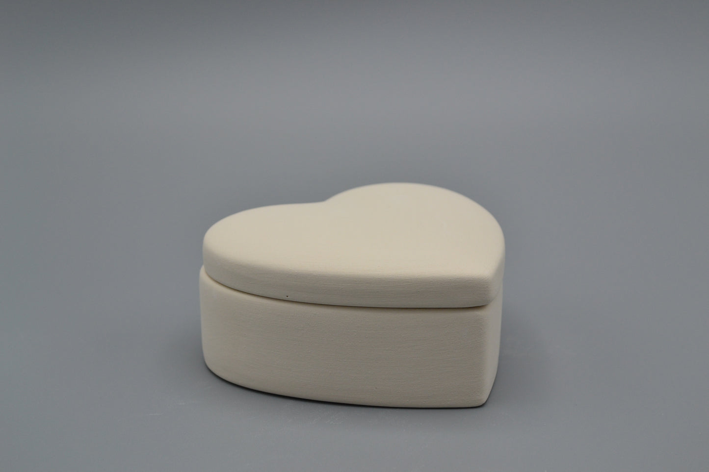 Scatola Cuore in ceramica semilavorata GREZZA da dipingere